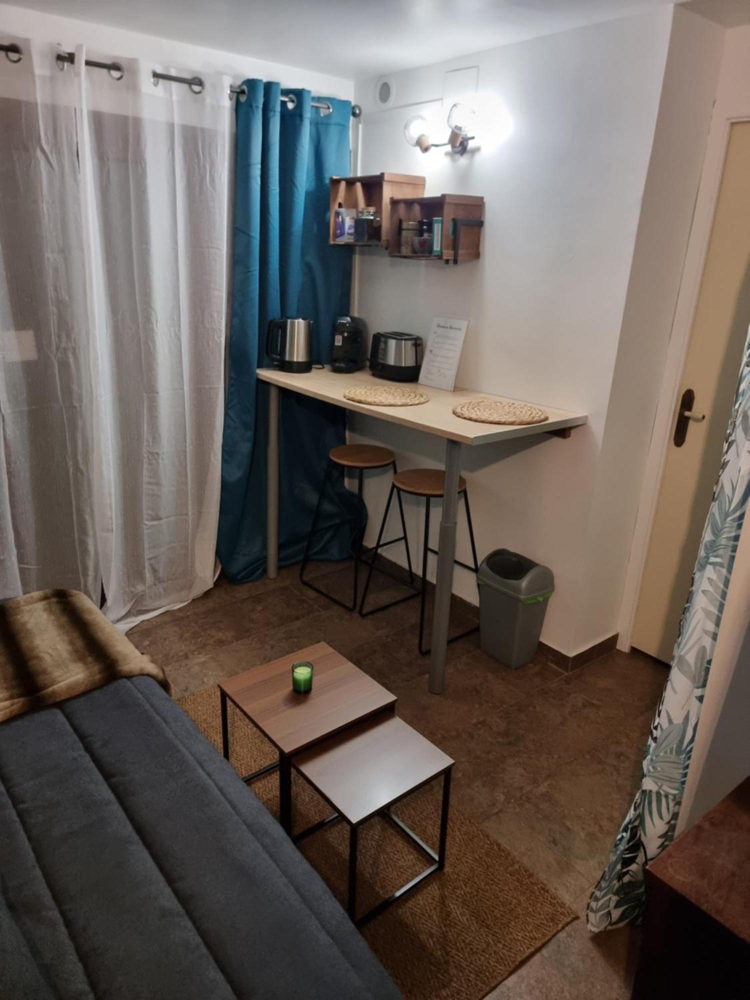 Petit Studio Cosy Saint-Pierre-dels-Forcats Exterior photo